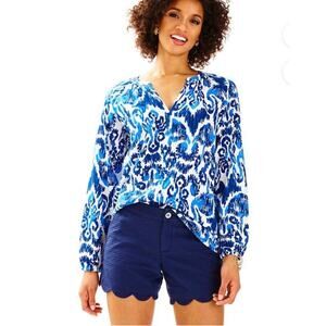 EUC Lilly Pulitzer navy blue shorts w button scalloped design sz 2